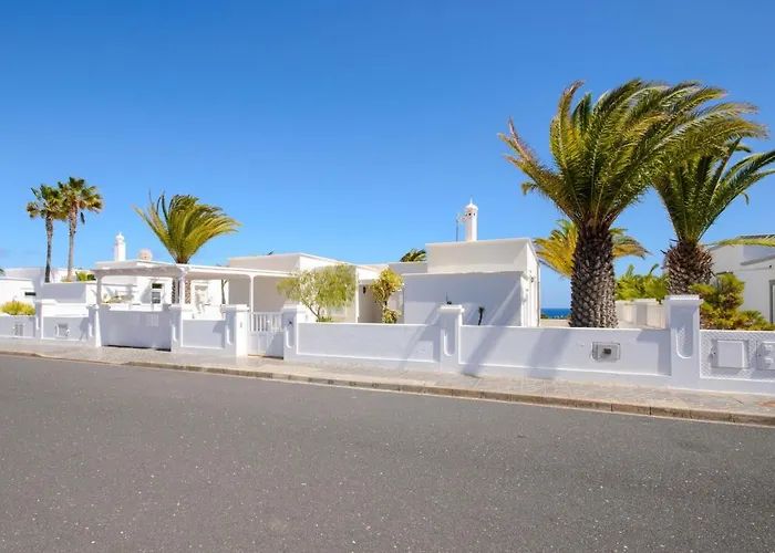 La Casa Del Puerto, *