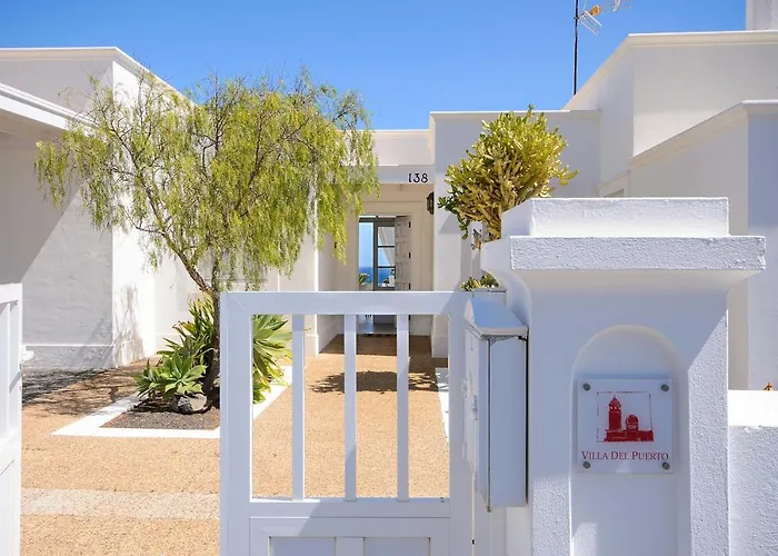 La Casa Del Puerto, *