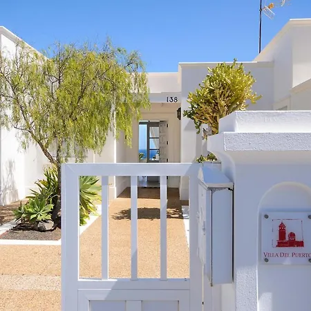 La Casa Del Puerto, *